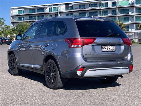 2021 Mitsubishi Outlander LS 2.4L Petrol 7 Seater Automatic - Bay City ...