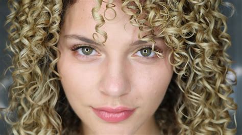 How To Train Your Curly Hair To Be More Defined With Finger Coiling