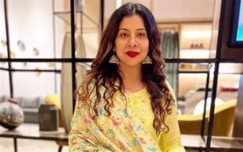 Bigg Boss Fame Actress Sambhavna Seth Admit In Hospital Husband Tells