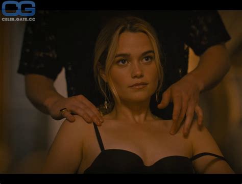 Sarah Catherine Hook Nude Pictures Onlyfans Leaks Playboy Photos Sex Scene Uncensored