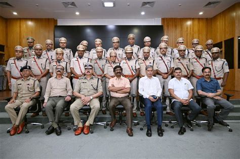 The Chief Minister Felicitated 24 Newly Promoted State Police Service