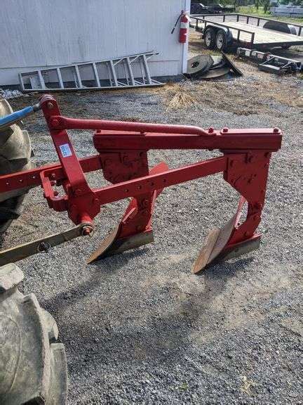 Massey Ferguson 43 2bottom Plow Ek Auctioneers Llc