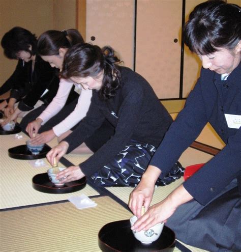 01 裏千家北海道茶道会館教室【木曜日】 裏千家「初心者のための茶道教室」