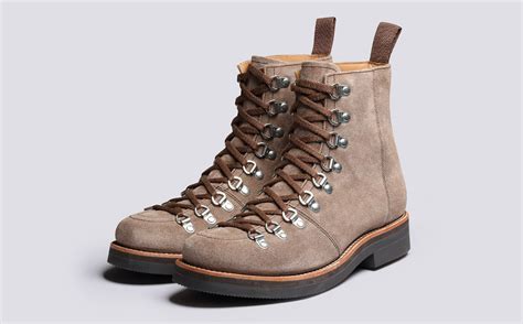 Nanette Womens Hiker Boots In Black Colorado Leather On Commando Sole