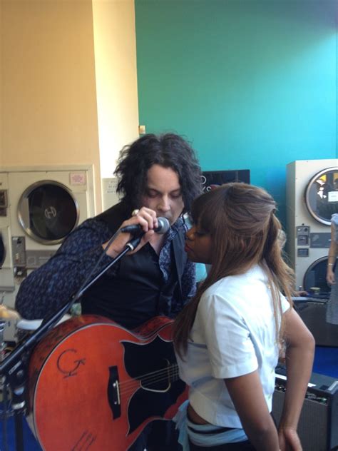 I Just Saw Jack White Play A Secret Show With His Backing Band The Peacocks In A Laundromat In