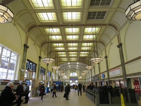 Cardiff Central Railway Station 1 A Place Of Considerabl Flickr