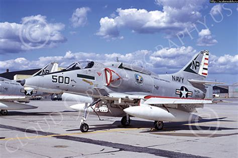 Просмотр картинки 1597651838 A 4USN 00168 A USN Douglas A 4F Skyhawk