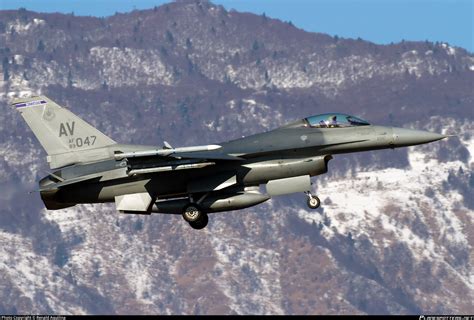 89 2047 United States Air Force General Dynamics F 16c Fighting Falcon Photo By Renald Aquilina