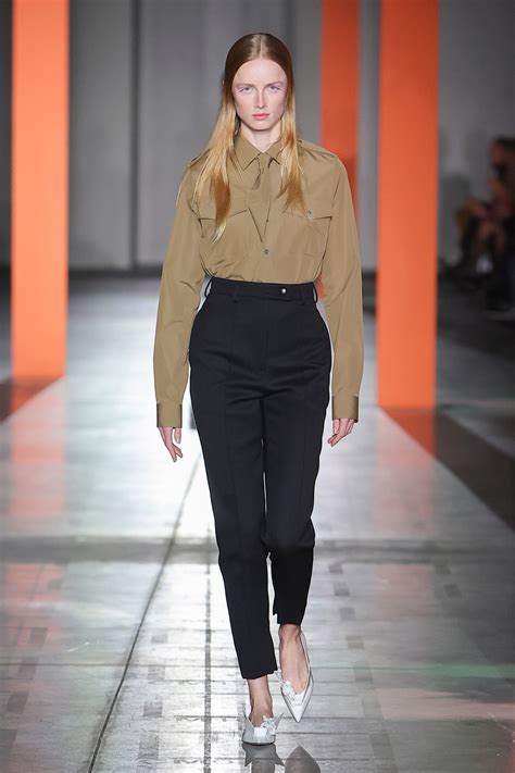 Prada Presenta La Nuova Collezione Autunno Inverno 2023 – InVoga Magazine