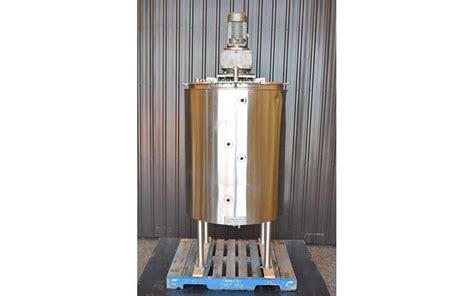 Used Sold USED 250 GALLON JACKETED TANK STAINLESS STEEL WITH SWEEP