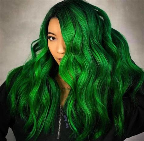 Show Off Your Adventurous Spirit With These Bold Hair Colors Fashionisers© Green Hair Bold