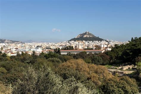 Vista Panor Mica Da Cidade De Atenas Antiga Gora E Colina Lecavitos