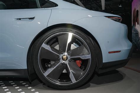 Porsche Taycan 4S offers plenty of punch at a more affordable price - CNET