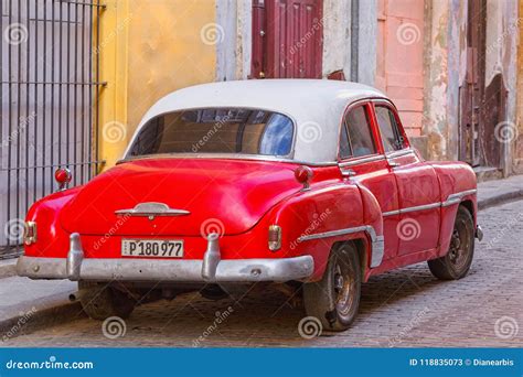 Rote Und Wei E F Nfziger Jahre Vorbildliches Chevrolet In Altem Havana