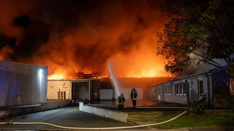 Gro Brand Bei Lebensmittelh Ndler Manss In Hamm Lagerhallen Ruine