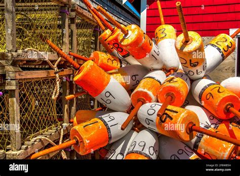 Lobster Trap Buoy Underwater Hi Res Stock Photography And Images Alamy