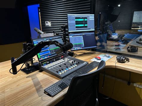 Eau Claire station starts broadcasts from new studio - Wisconsin ...