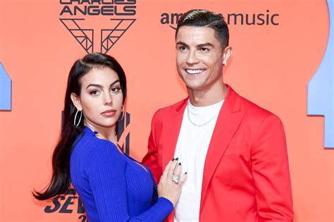 Days After Cristiano Ronaldo’s 7th Anniversary With Georgina Supermodel Exposes Her Dms With Al