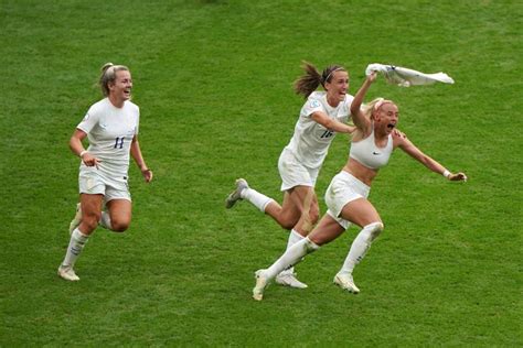 ‘Be yourself’: Lionesses hero Chloe Kelly reveals inspiration behind ...