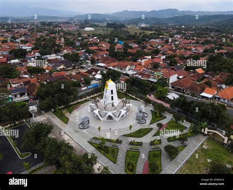 Majalengka hi-res stock photography and images - Alamy