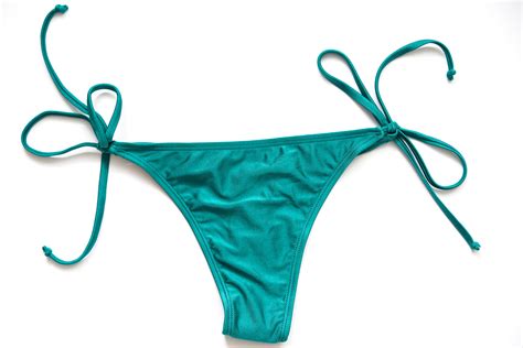 RELLECIGA Damen Bademode Bikinihose Tanga Unterteil mit Schnürchen