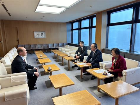 2024年2月1日粘處長拜會函館市議會議長吉田崇仁和函館市議會日台友好議員連盟會長濱野幸子等人 台北駐日經濟文化代表處 札幌分處