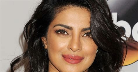 HD Celebs Pics Priyanka Chopra Unseen Hot Pics At Red Carpet 2016