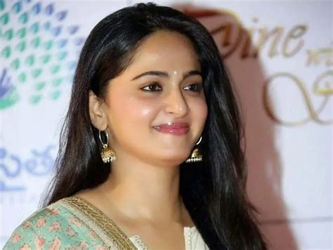 Anushka Shetty Biography, Age, Boyfriend, Wiki, Career, Net Worth