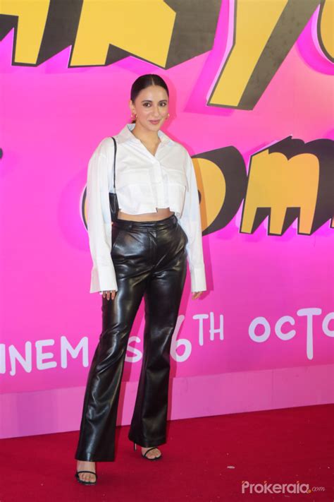 Akansha Ranjan Kapoor Photos Akansha Ranjan Kapoor Pics Photo Gallery Hot Sexy Akansha