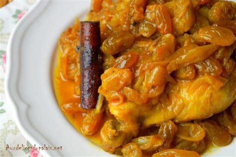 Tajine de poulet aux oignons et raisins secs Aux délices du palais