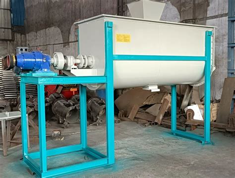 Horizontal Mild Steel Ribbon Blender Mixer Capacity Kg Per