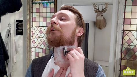 How To Trim Your Beard With A Safety Razor Youtube