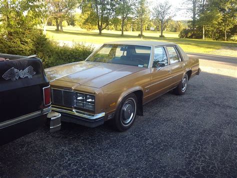 1977 Oldsmobile Delta 88 Royale For Sale