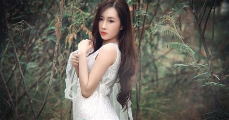 Hot girl Nu Phạm tung bộ ảnh cô dâu mới