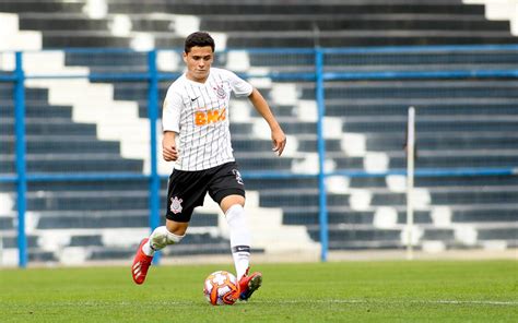 Zagueiro do Corinthians é convocado pela Seleção Argentina Sub 15