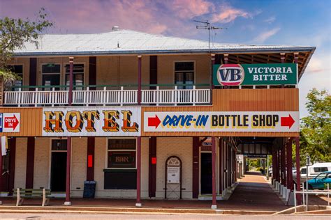 8 Quirky Country Pubs Around Australia To Visit In 2024 Hunter And Bligh