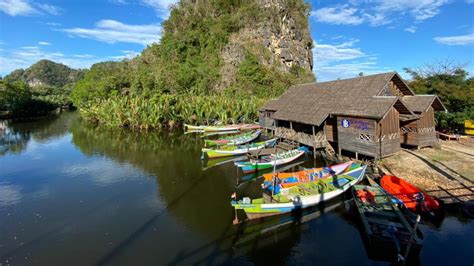 Berkunjung Ke Rammang Rammang Pesona Pegunungan Karst Terbesar Ketiga