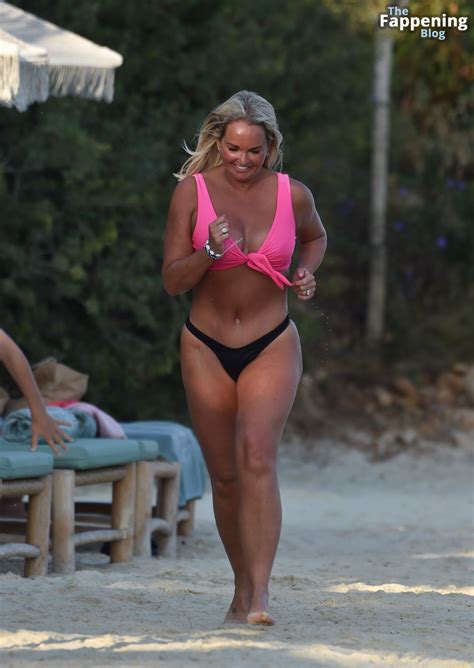 Jennifer Ellison Shows Off Her Sexy Figure In A Pink Bikini While On Holiday In Turkey