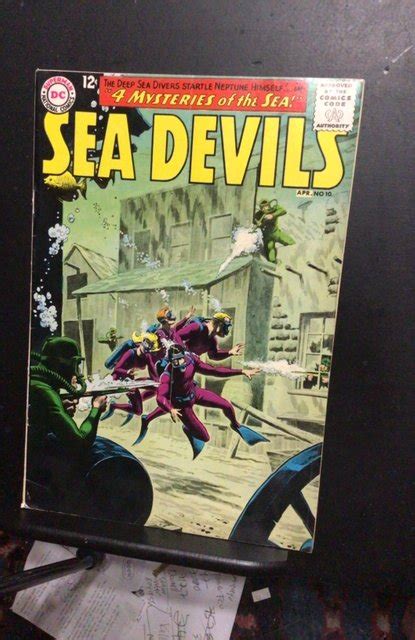 Sea Devils Stunning Underwater Scuba Battle Key Fn Vf Focus