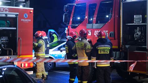 Borkowice Samochód z 6 osobowa rodziną wjechał pod pociąg Są ofiary