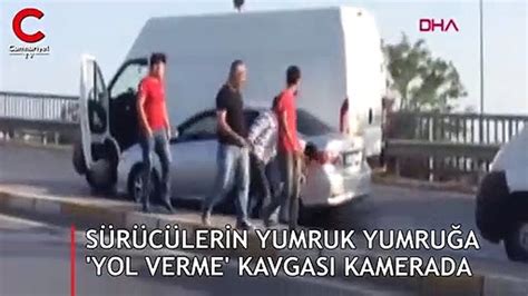 S R C Lerin Yumruk Yumru A Yol Verme Kavgas Kamerada Dailymotion Video