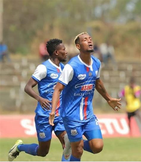 Niyonzima Wa Azam Fc Kuwekwa Kando Msimu Ujao Soka La Bongo