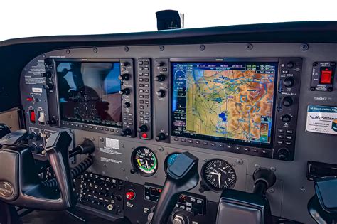 Cessna 172 Six Pack Aero Presenta Un Panel Innovador