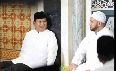 Bersilaturahmi Di Solo Habib Syech Ajak Prabowo Jaga Persatuan Bangsa