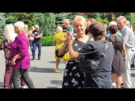 СЕНИ, СУЙЕМ! ТАНЦЫ ХАРЬКОВ УКРАИНА ИЮЛЬ 2023 - YouTube
