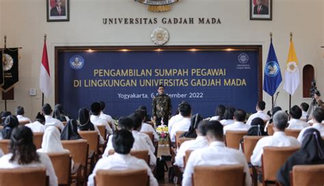 Acara Sumpah Pegawai Ugm Diikuti Dosen Dan Tenaga Kependidikan