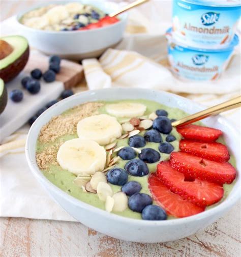 Avocado Smoothie Bowl: Vegan Recipe - WhitneyBond.com