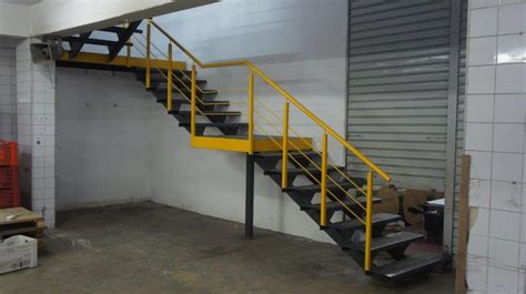 Escada Reta – Metalfreire