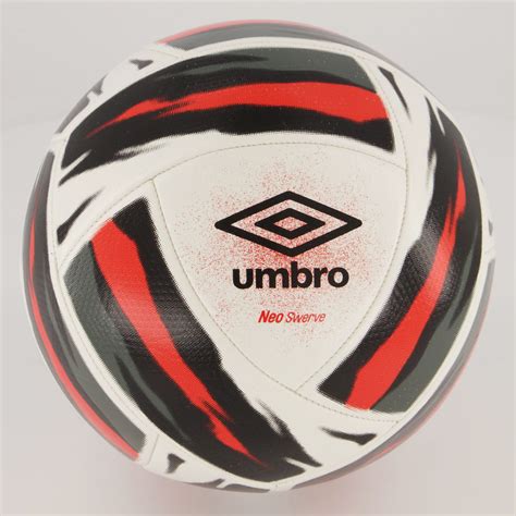 Bola Umbro Neo Swerve Futsal Branca E Preta FutFanatics