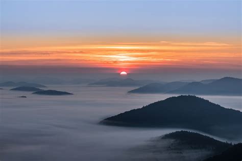 Sonnenaufgang über Den Nebelmeer Bilder Sonnenaufgang Landschaften